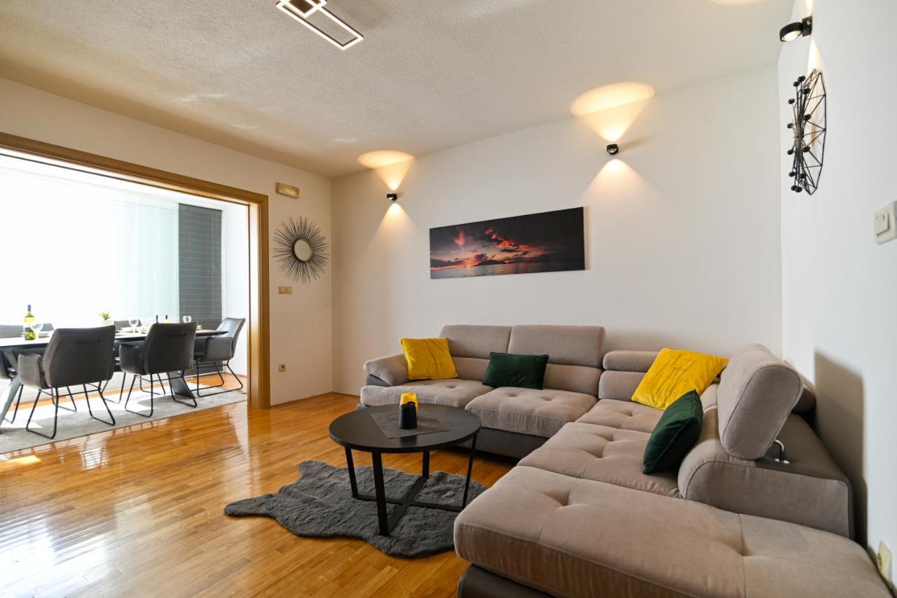 Apartmani Cesarica Trogir Exterior foto