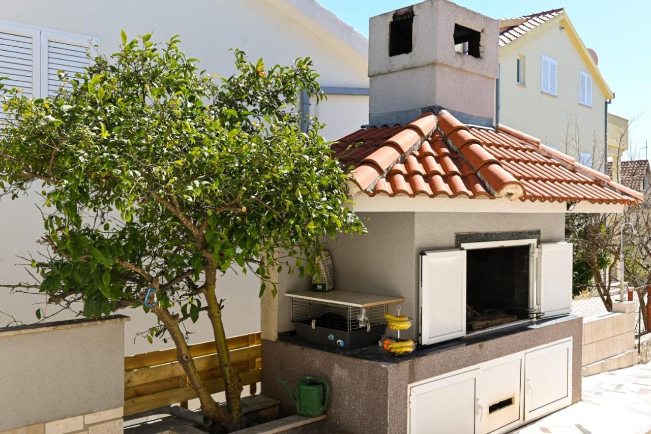 Apartmani Cesarica Trogir Exterior foto